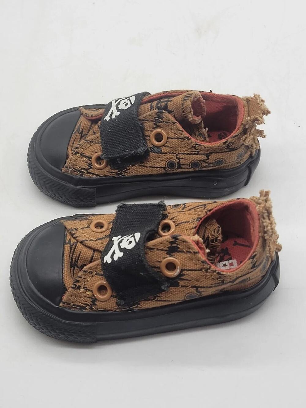 Converse Chuck Taylor All Star Low Shoes Infant size 2 Pirates No lace